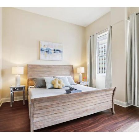 Amazing Condos Beautiful View 2 Blocks To French Quarter, Small Rooftop Pool, Gym, Seanger Theater, Super Dome, And Bourbon St New Orleans  Kültér fotó