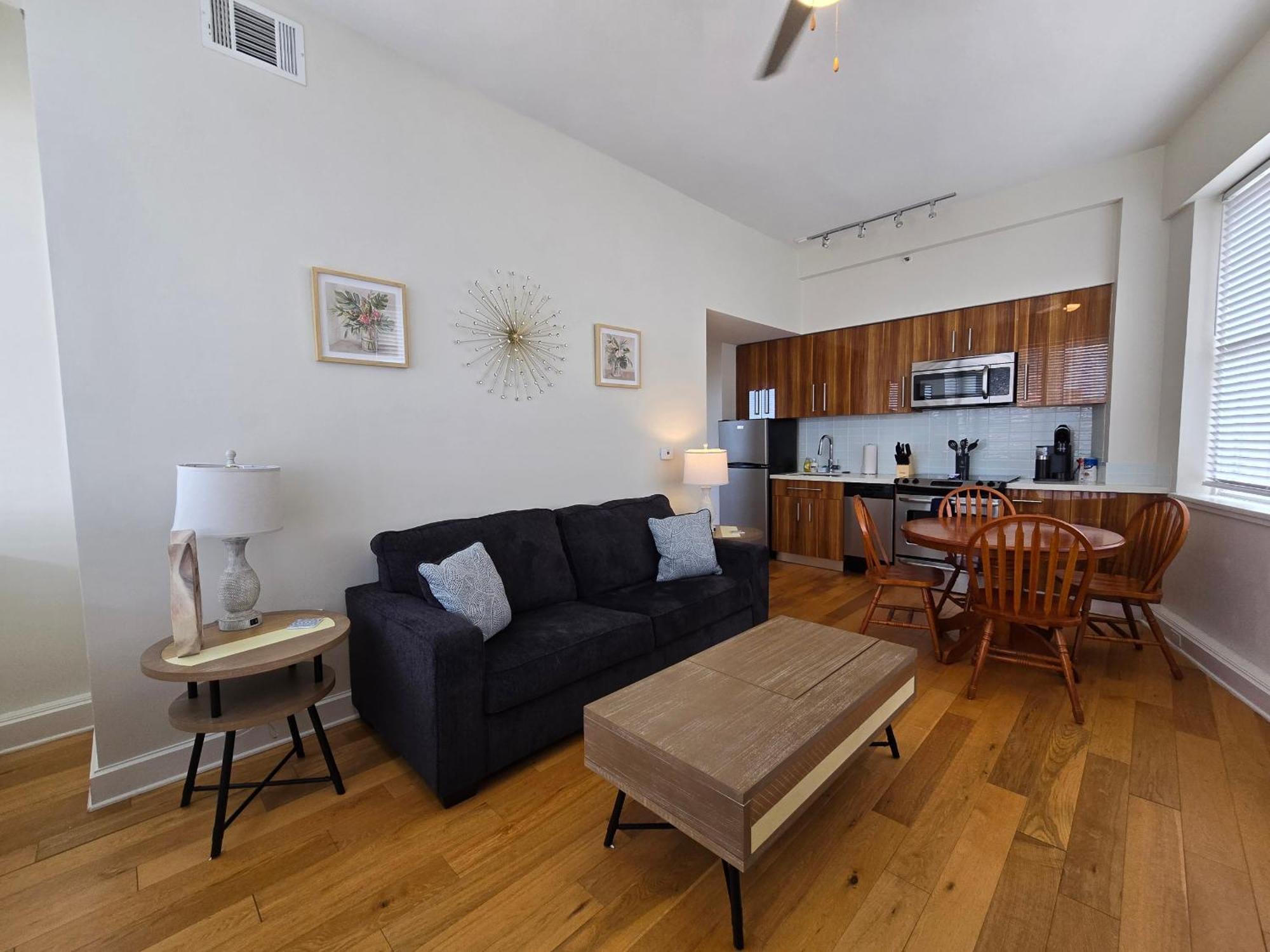 Amazing Condos Beautiful View 2 Blocks To French Quarter, Small Rooftop Pool, Gym, Seanger Theater, Super Dome, And Bourbon St New Orleans  Szoba fotó