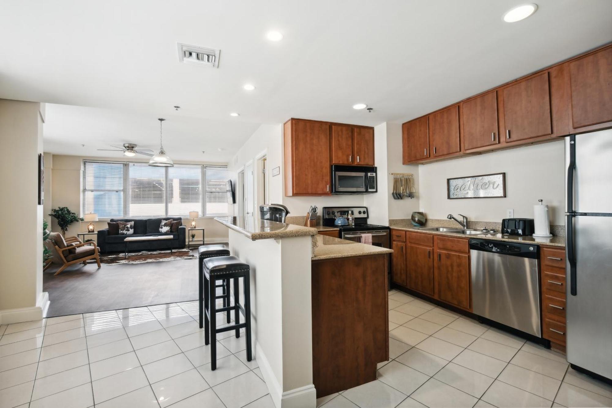 Amazing Condos Beautiful View 2 Blocks To French Quarter, Small Rooftop Pool, Gym, Seanger Theater, Super Dome, And Bourbon St New Orleans  Szoba fotó
