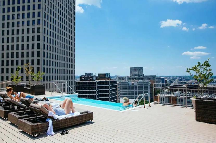Amazing Condos Beautiful View 2 Blocks To French Quarter, Small Rooftop Pool, Gym, Seanger Theater, Super Dome, And Bourbon St New Orleans  Kültér fotó