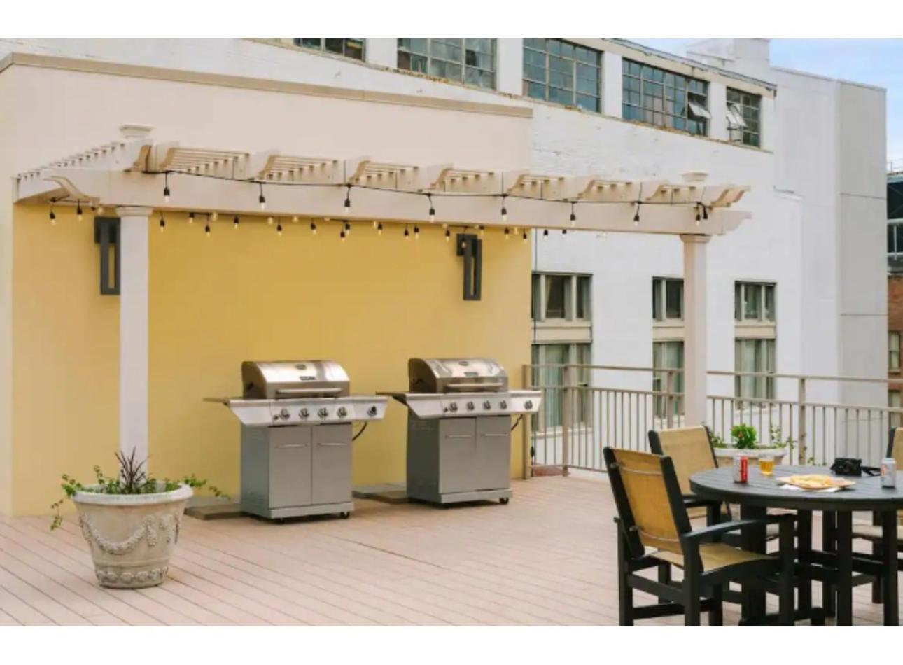 Amazing Condos Beautiful View 2 Blocks To French Quarter, Small Rooftop Pool, Gym, Seanger Theater, Super Dome, And Bourbon St New Orleans  Kültér fotó