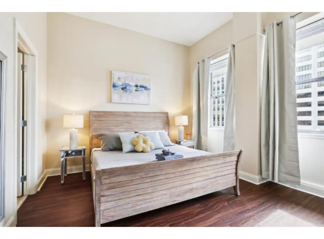 Amazing Condos Beautiful View 2 Blocks To French Quarter, Small Rooftop Pool, Gym, Seanger Theater, Super Dome, And Bourbon St New Orleans  Kültér fotó