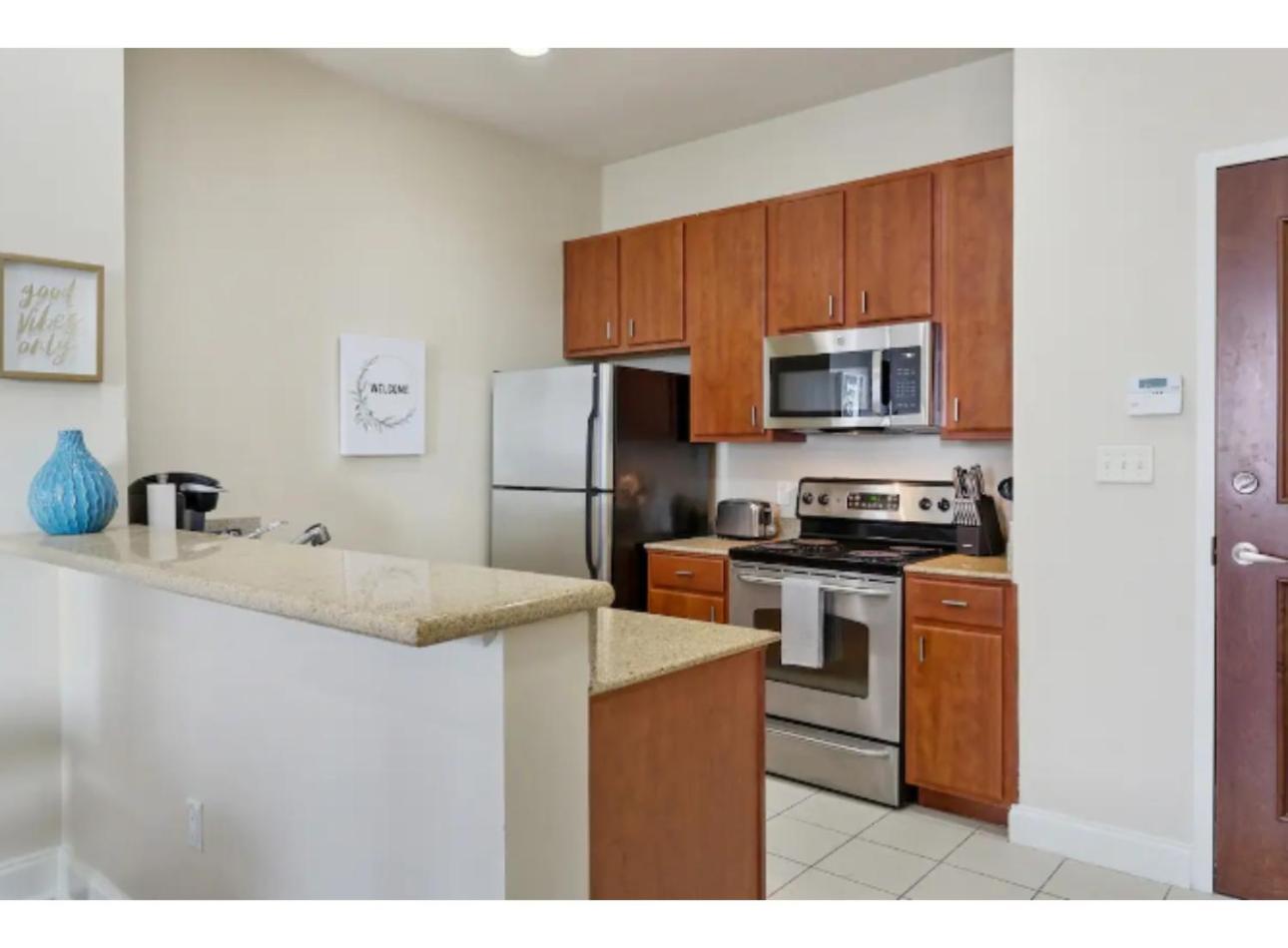 Amazing Condos Beautiful View 2 Blocks To French Quarter, Small Rooftop Pool, Gym, Seanger Theater, Super Dome, And Bourbon St New Orleans  Szoba fotó