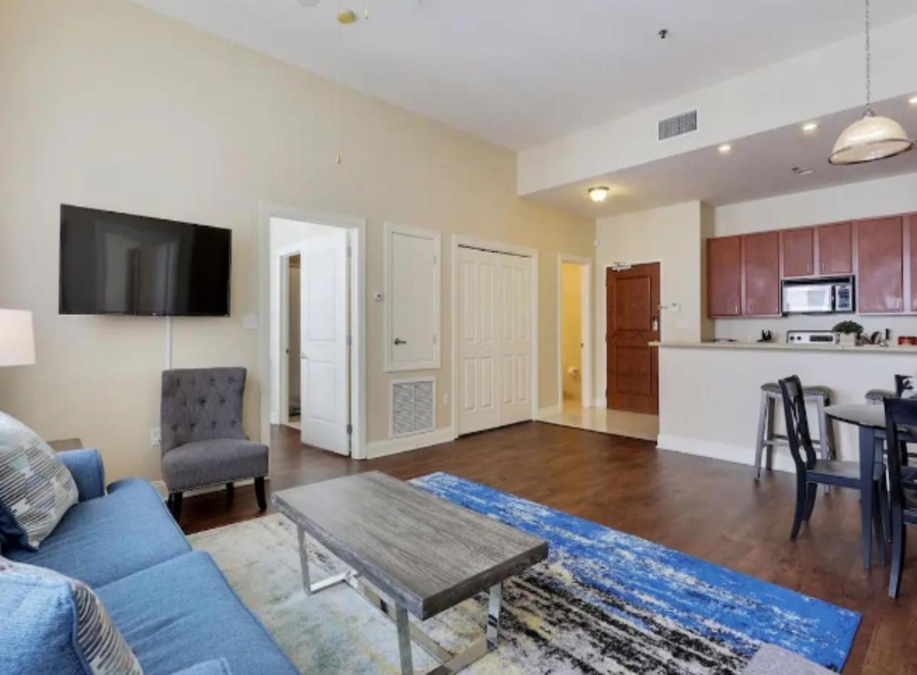 Amazing Condos Beautiful View 2 Blocks To French Quarter, Small Rooftop Pool, Gym, Seanger Theater, Super Dome, And Bourbon St New Orleans  Kültér fotó