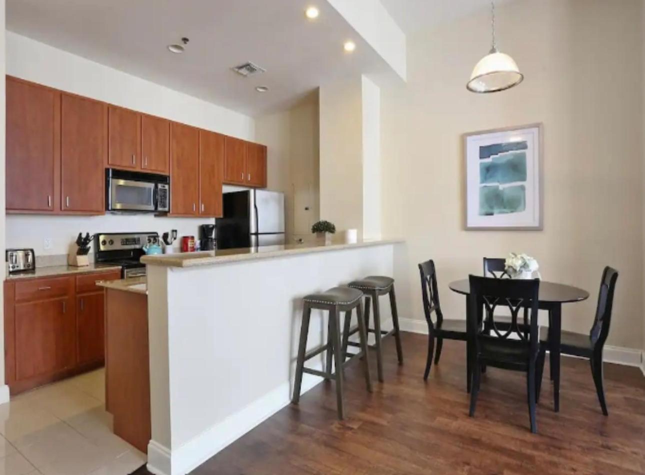 Amazing Condos Beautiful View 2 Blocks To French Quarter, Small Rooftop Pool, Gym, Seanger Theater, Super Dome, And Bourbon St New Orleans  Kültér fotó