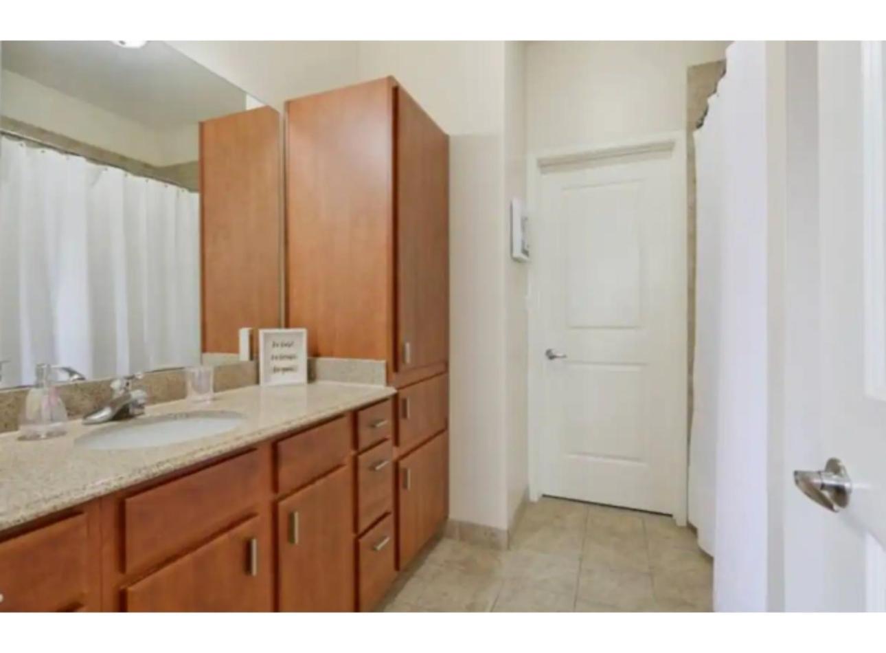 Amazing Condos Beautiful View 2 Blocks To French Quarter, Small Rooftop Pool, Gym, Seanger Theater, Super Dome, And Bourbon St New Orleans  Szoba fotó