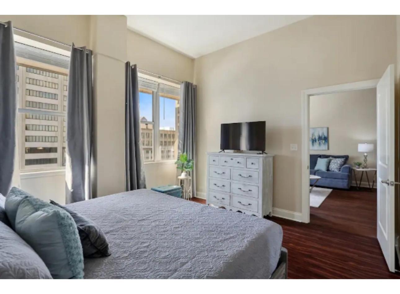 Amazing Condos Beautiful View 2 Blocks To French Quarter, Small Rooftop Pool, Gym, Seanger Theater, Super Dome, And Bourbon St New Orleans  Szoba fotó