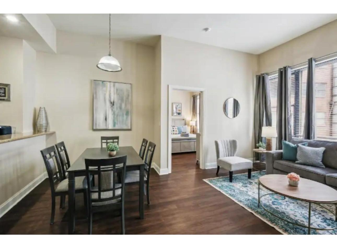 Amazing Condos Beautiful View 2 Blocks To French Quarter, Small Rooftop Pool, Gym, Seanger Theater, Super Dome, And Bourbon St New Orleans  Szoba fotó