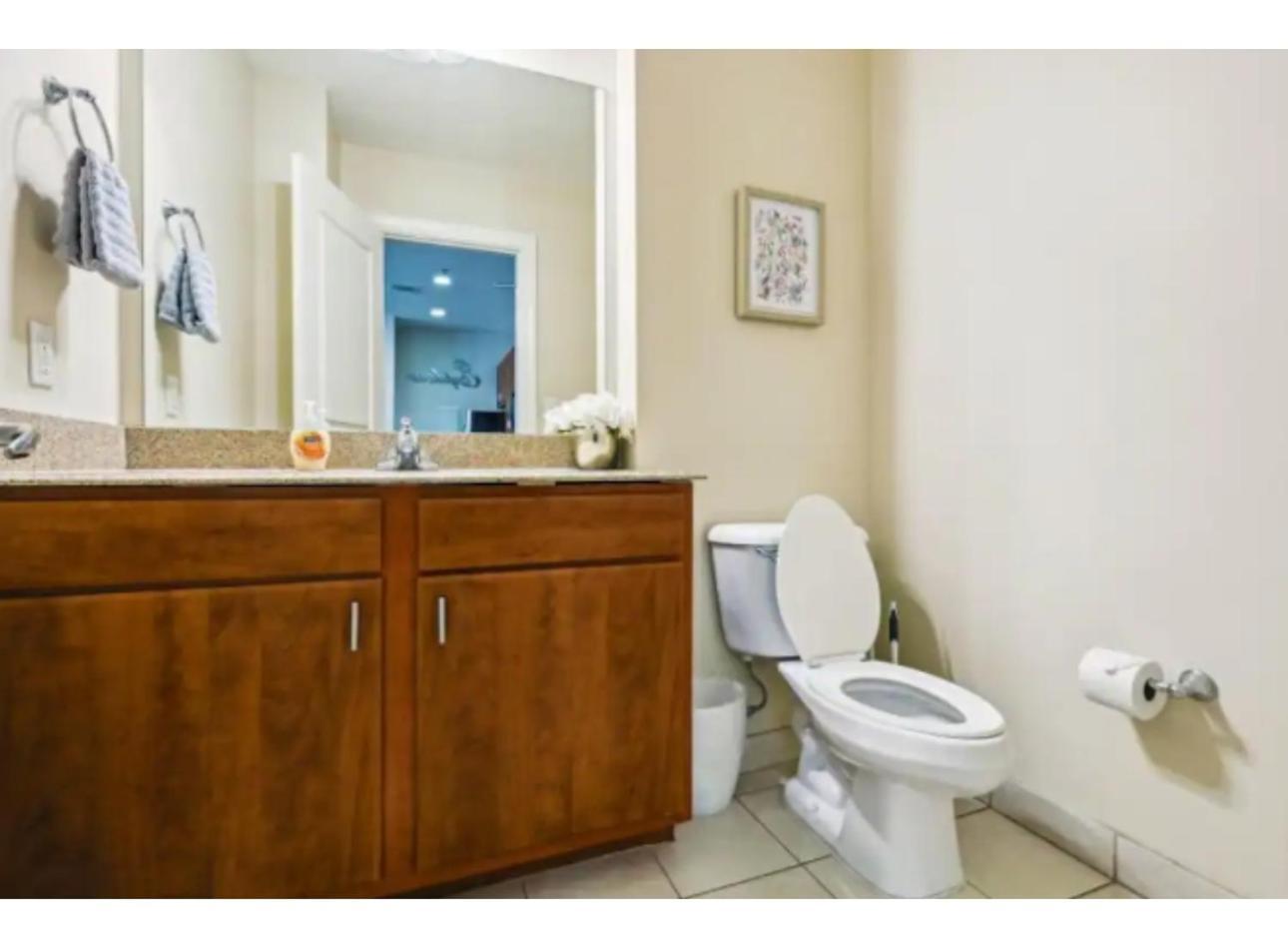 Amazing Condos Beautiful View 2 Blocks To French Quarter, Small Rooftop Pool, Gym, Seanger Theater, Super Dome, And Bourbon St New Orleans  Szoba fotó