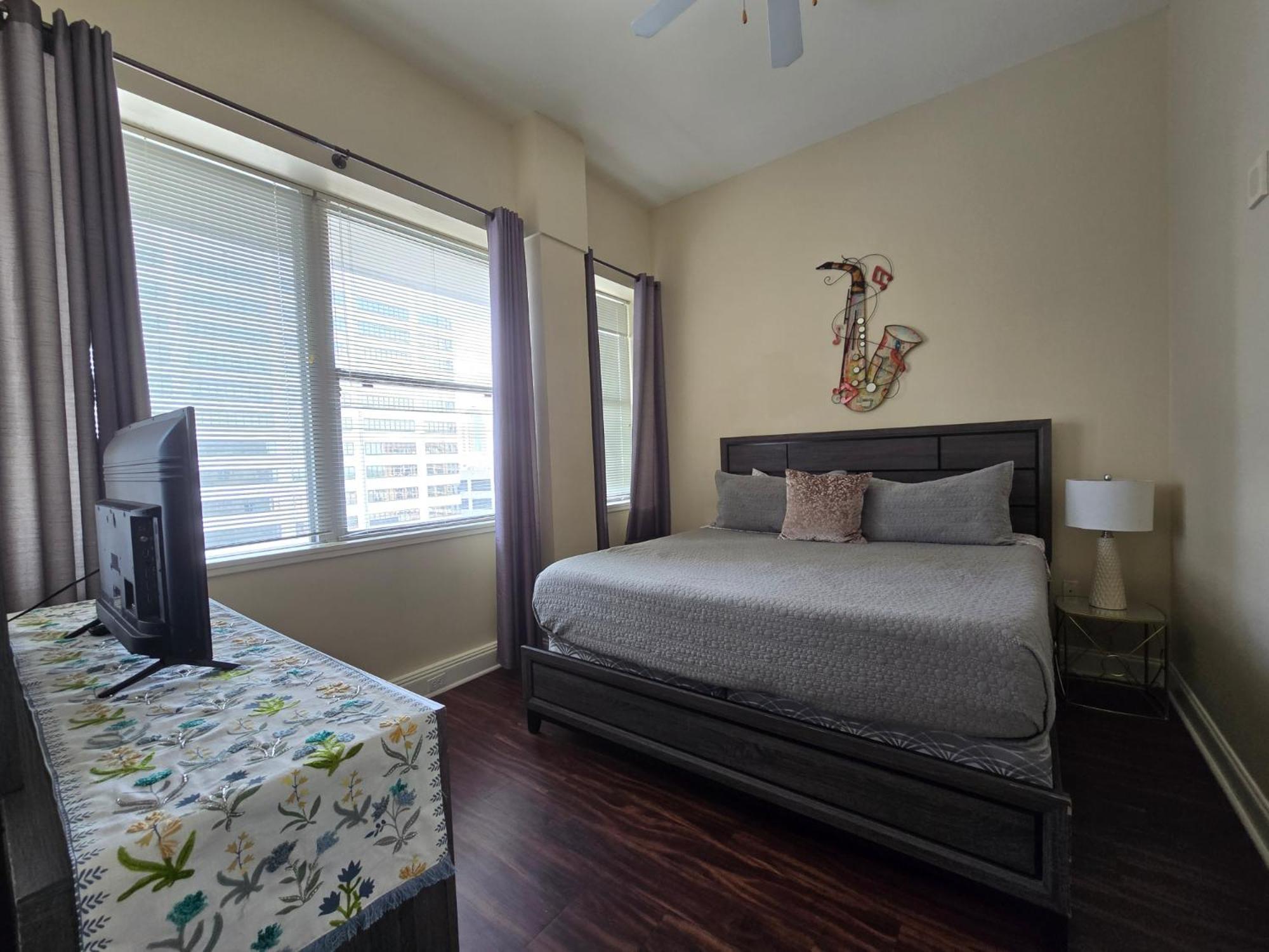 Amazing Condos Beautiful View 2 Blocks To French Quarter, Small Rooftop Pool, Gym, Seanger Theater, Super Dome, And Bourbon St New Orleans  Szoba fotó