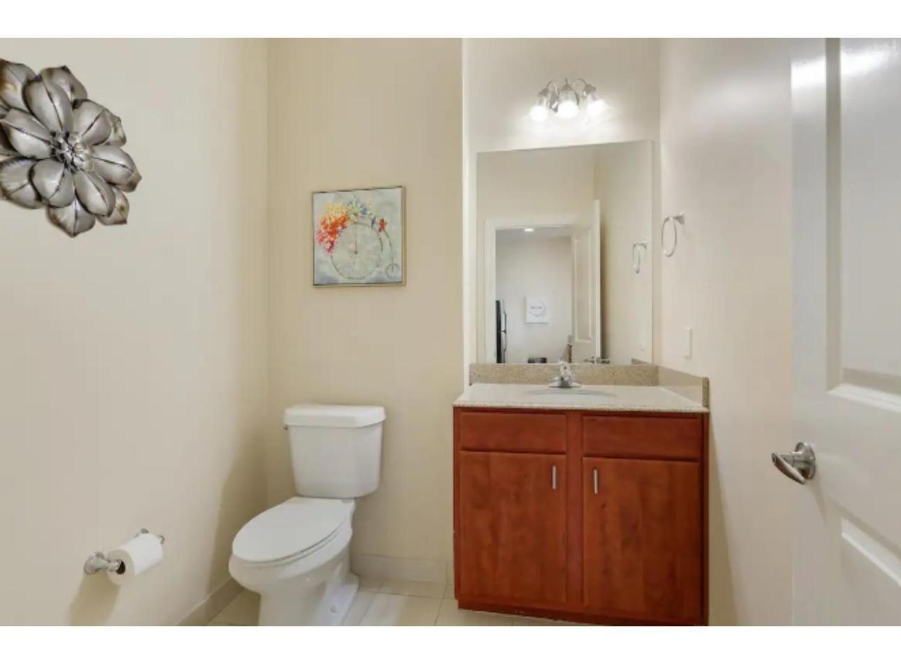 Amazing Condos Beautiful View 2 Blocks To French Quarter, Small Rooftop Pool, Gym, Seanger Theater, Super Dome, And Bourbon St New Orleans  Szoba fotó